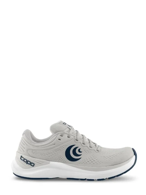 Men's Ultrafly 4 Running Shoes - Medium Width In Grey/navy