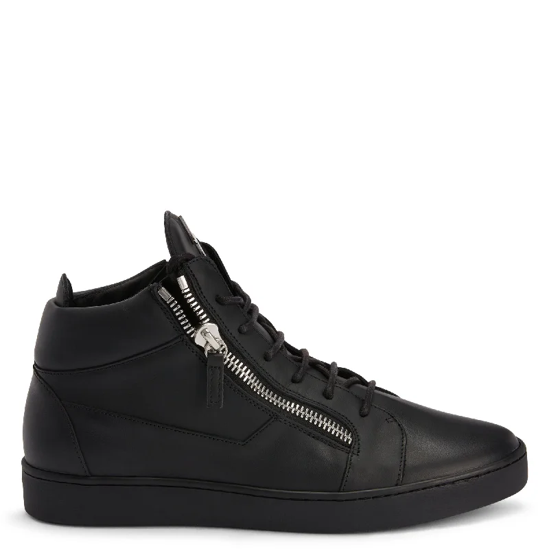 Giuseppe Zanotti Kriss